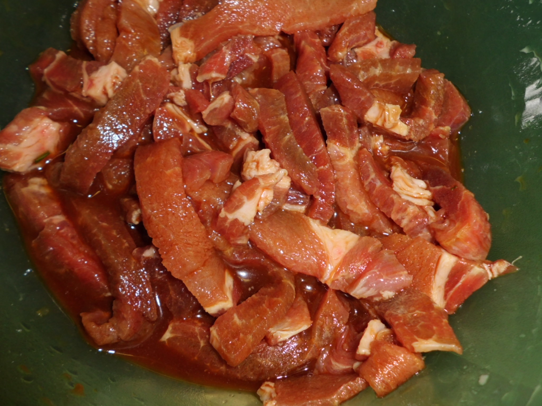 Schweinefleisch in der Marinade - wok-rezept.net