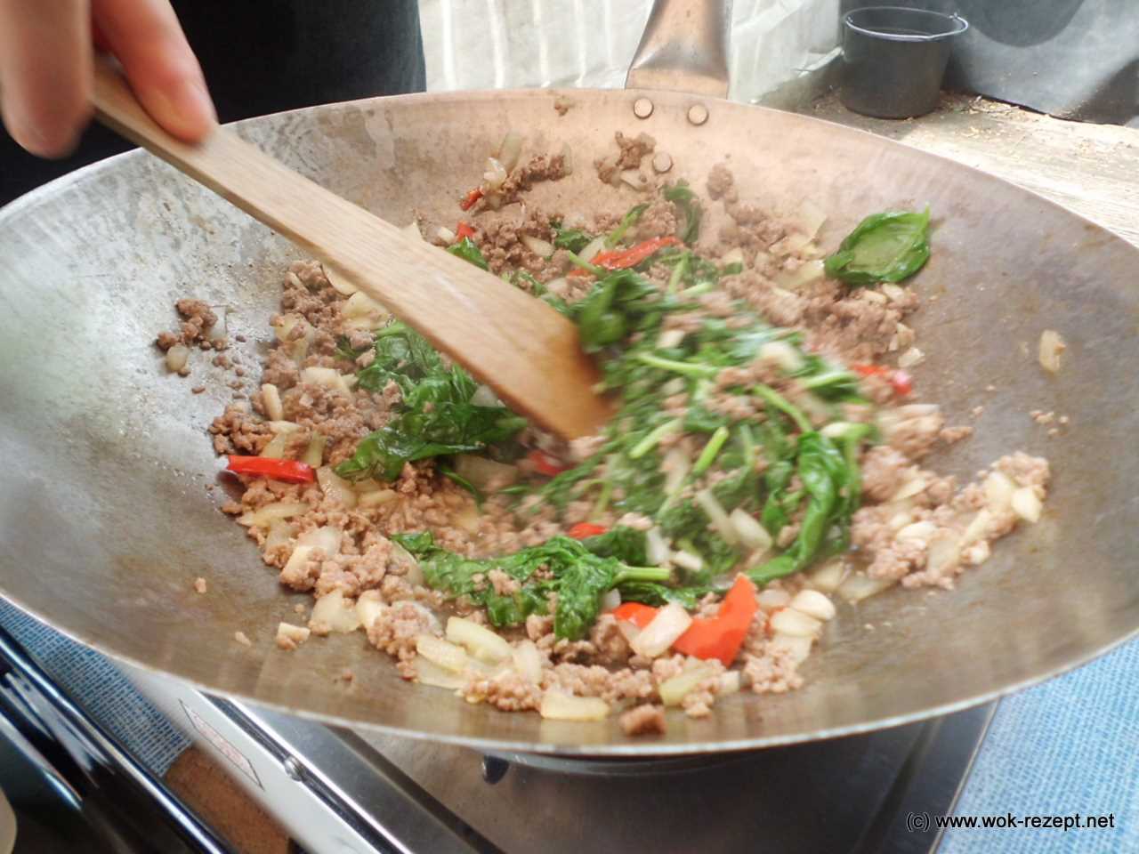 Basilikum Spinat - Rezepte Suchen